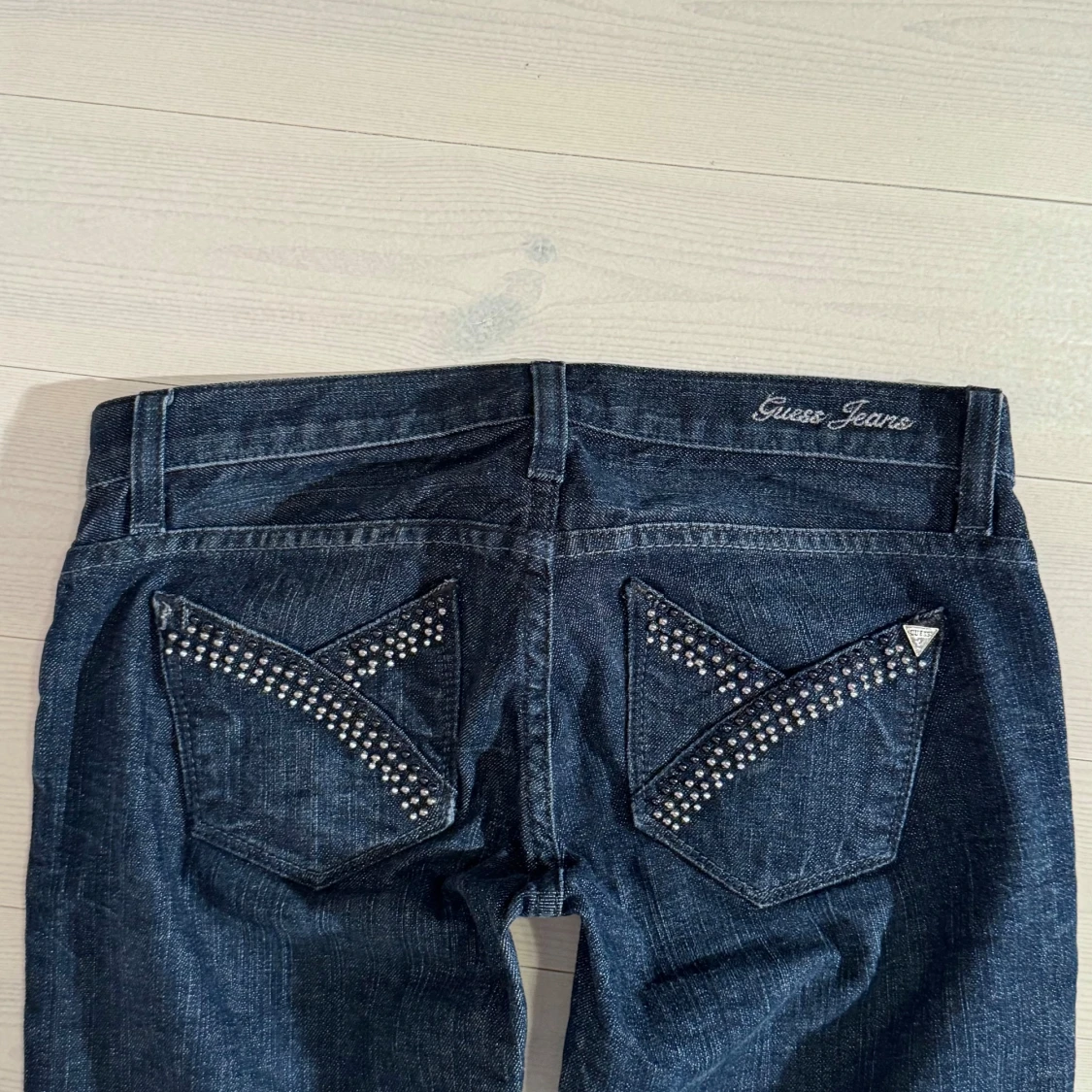 Low bootcut Guess jeans  - 4