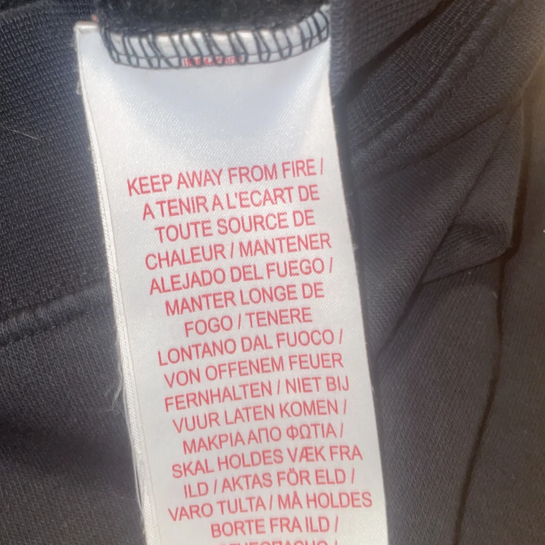 Svart Nike hoodie med gula detaljer - 3