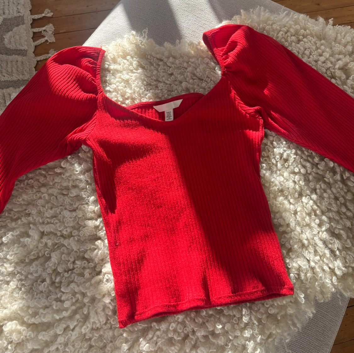 Röd topp med puffärm H&M XS