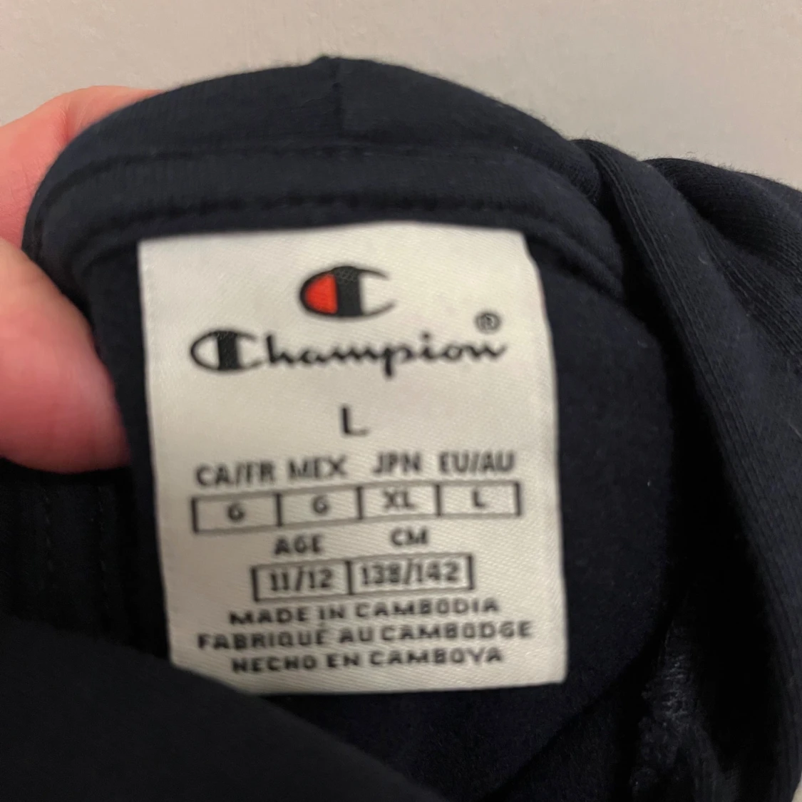 Marinblå hoodie från Champion L - 1