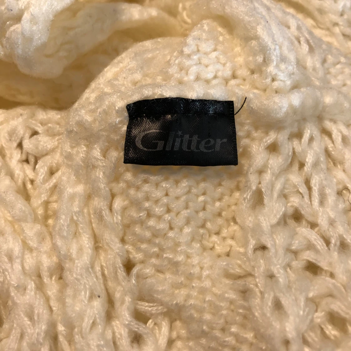 Stickad halsduk med huva - 2