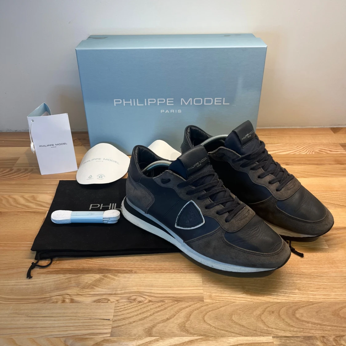 Phillipe model trainers 