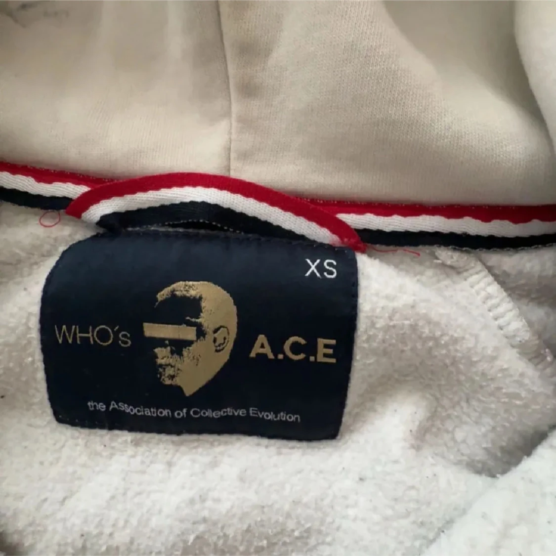 Vit hoodie från WHO'S A.C.E XS - 2