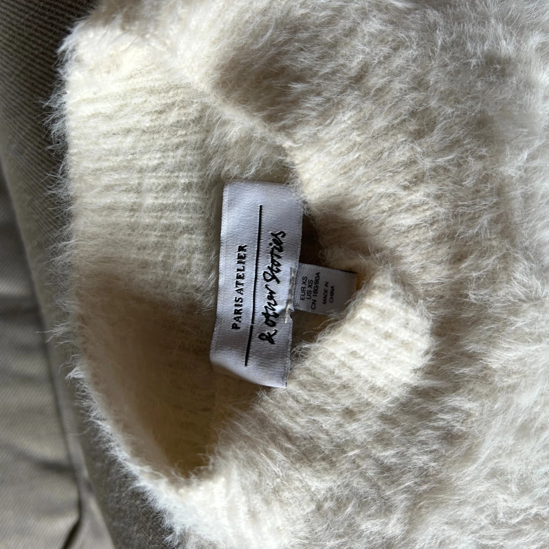 Mysig tröja från &Other Stories - 2