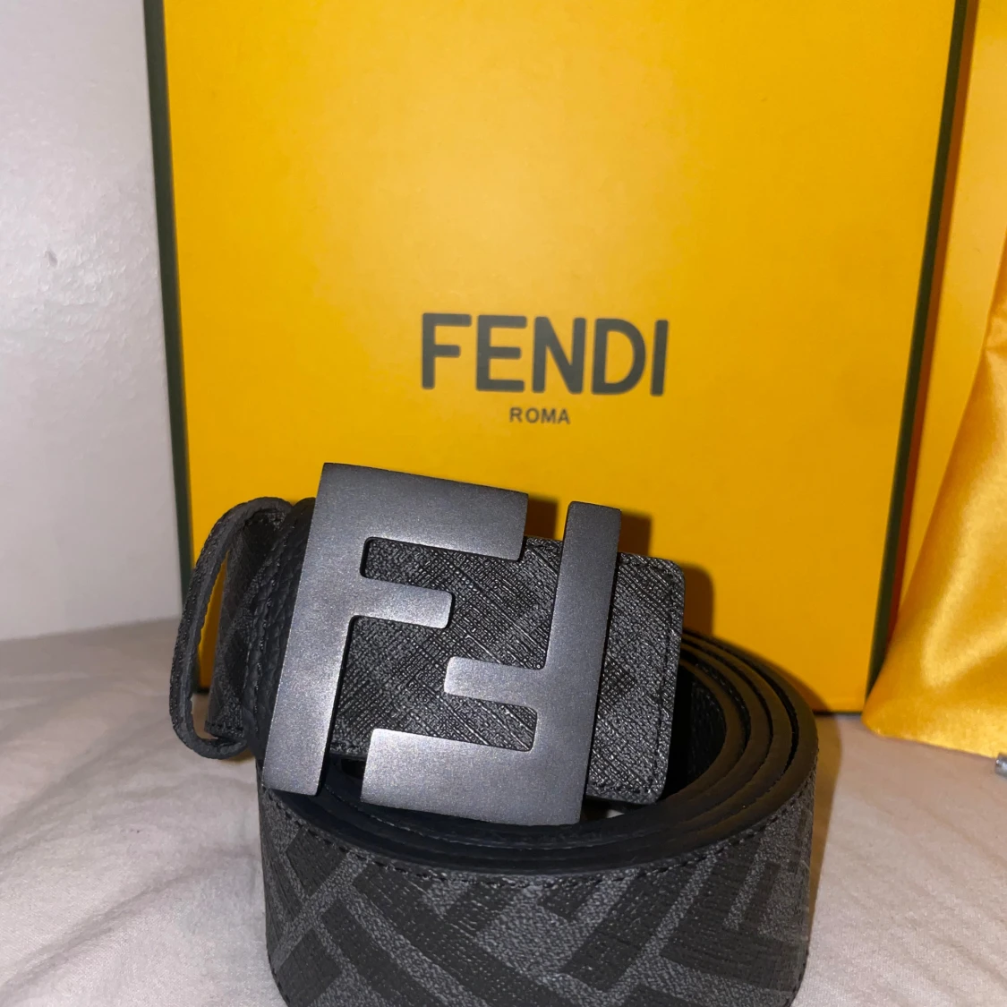 Svart Fendi bälte med FF-spänne - 2