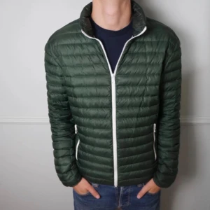 Colmar Jacka - Fet Colmar jacka, skick 8.5/10 och moddelen är 182, hör av er om funderingar!