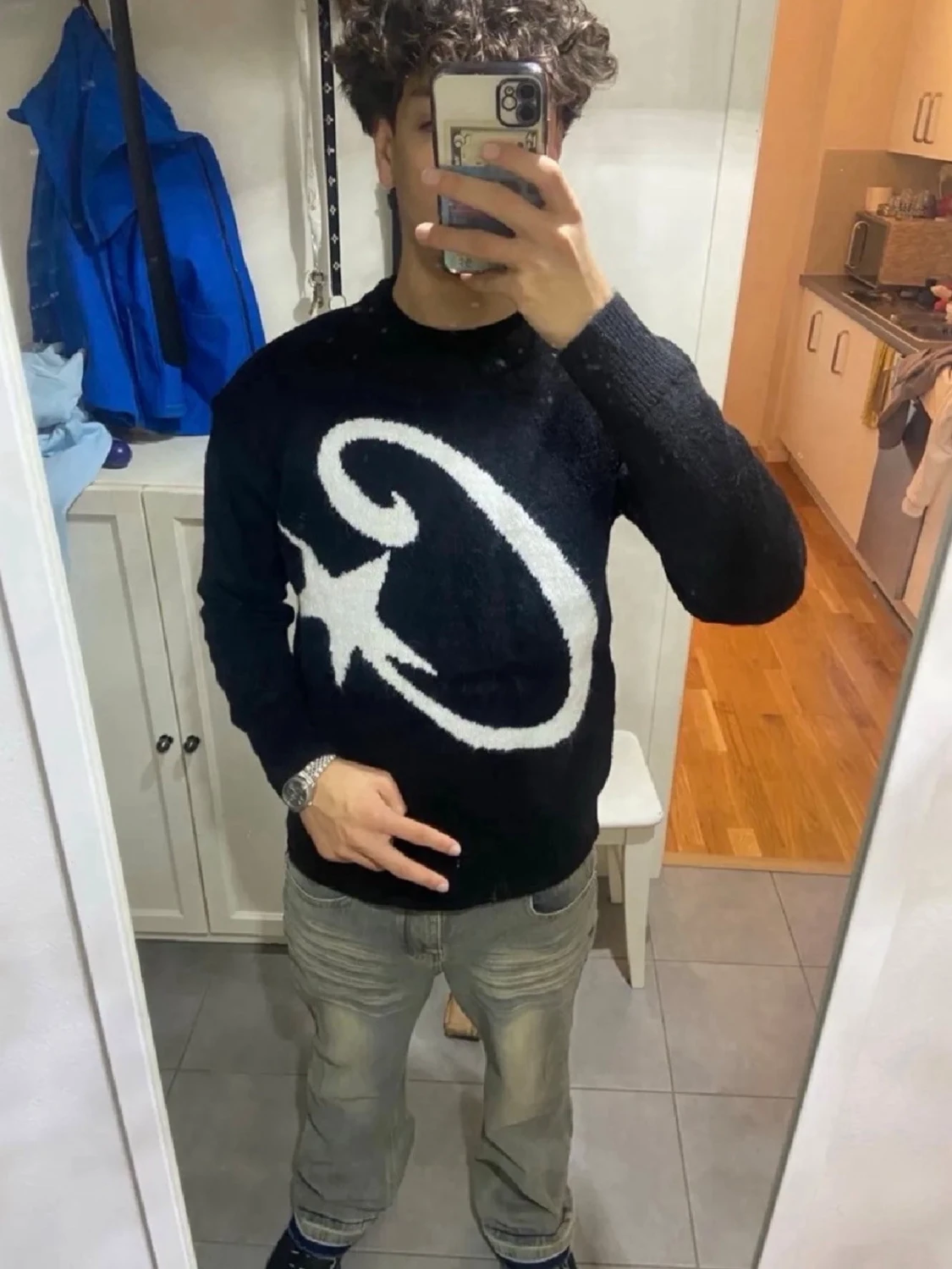 Svart corteiz tröja och mössa - 2