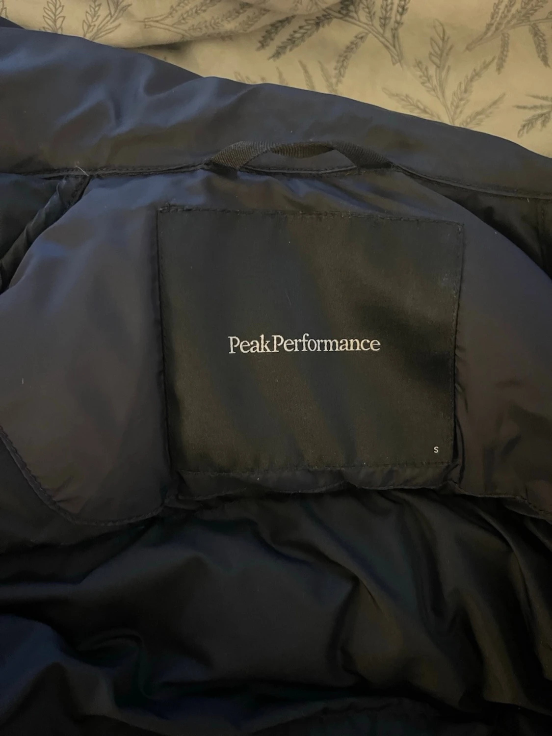 Svart dunjacka från Peak Performance - 3