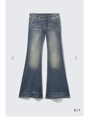 Jeans - Wida jeans från weekday, cheap Monday.Storleken är 24/30