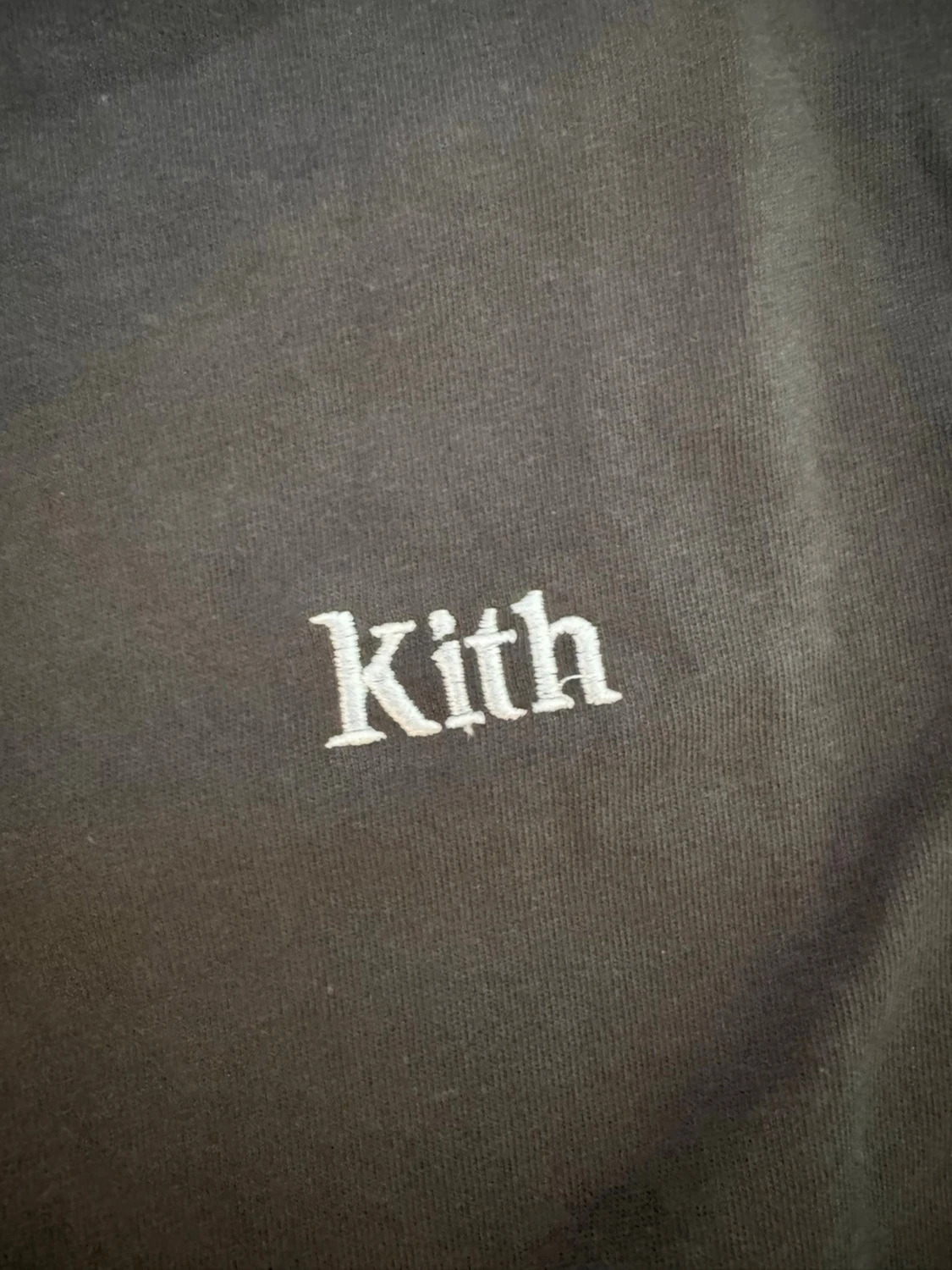 Svart långärmad t-shirt från Kith - 1