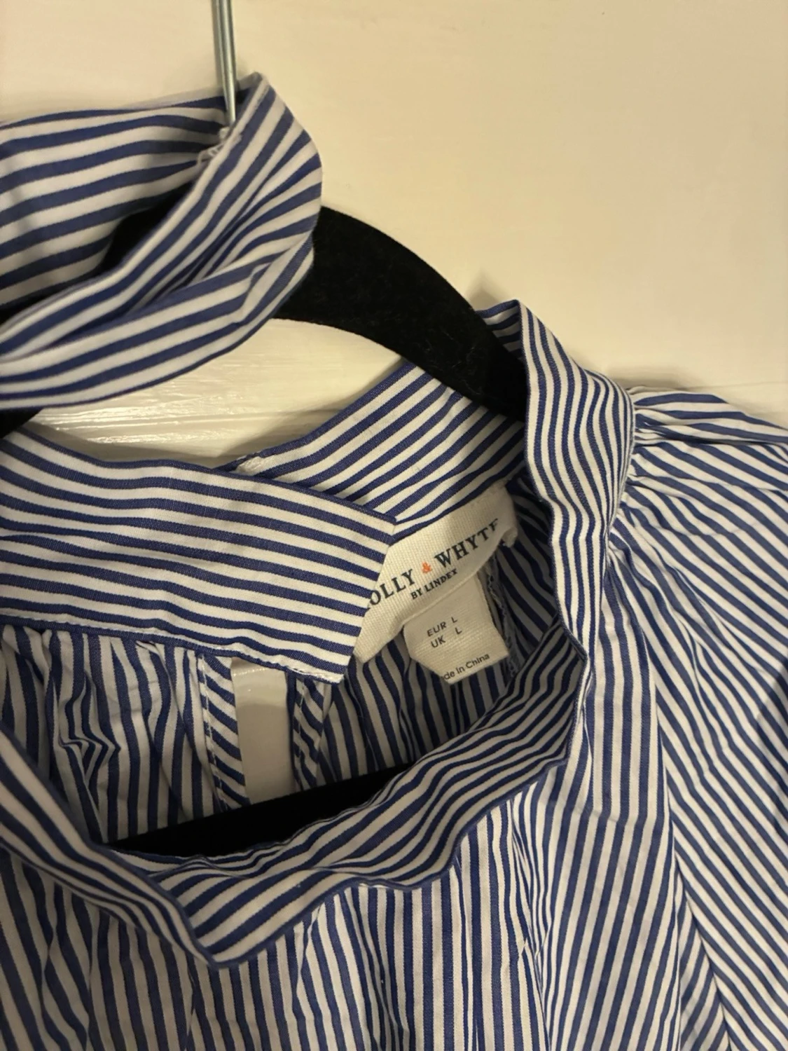 Kortärmad blus från Holly & Whyte - 1