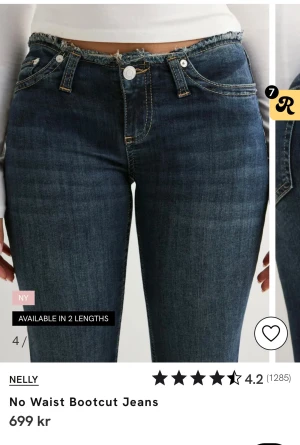 No waist bootcut jeans  - Populära jeans, säljer även samma i den ljusare färgen