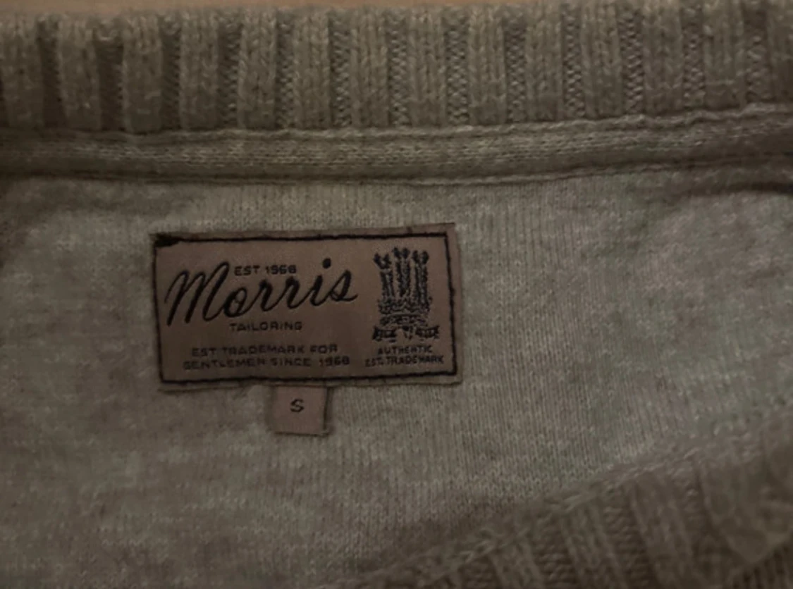 Grå stickad tröja från Morris - 1