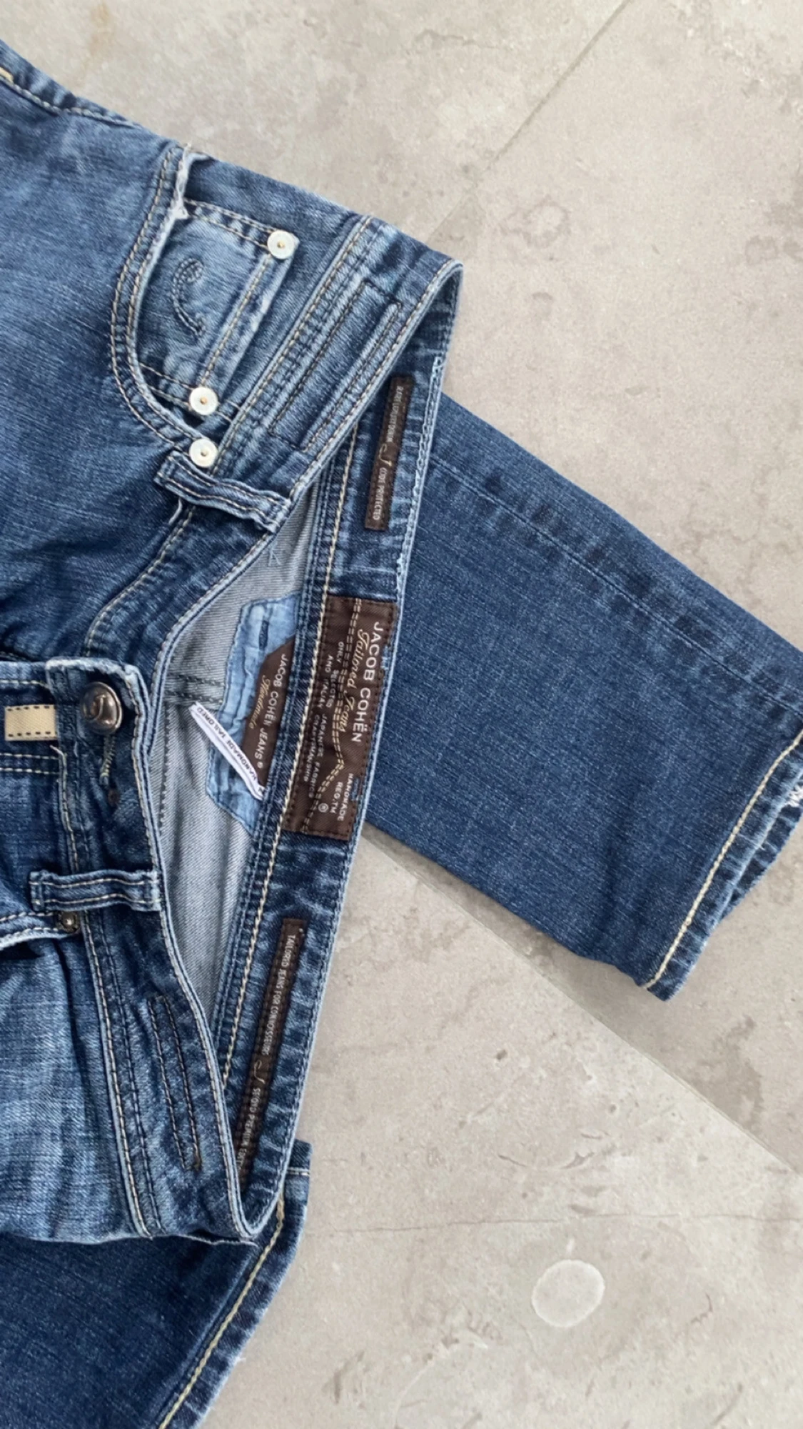 Sjukt snygga jacob cohen jeans - 4