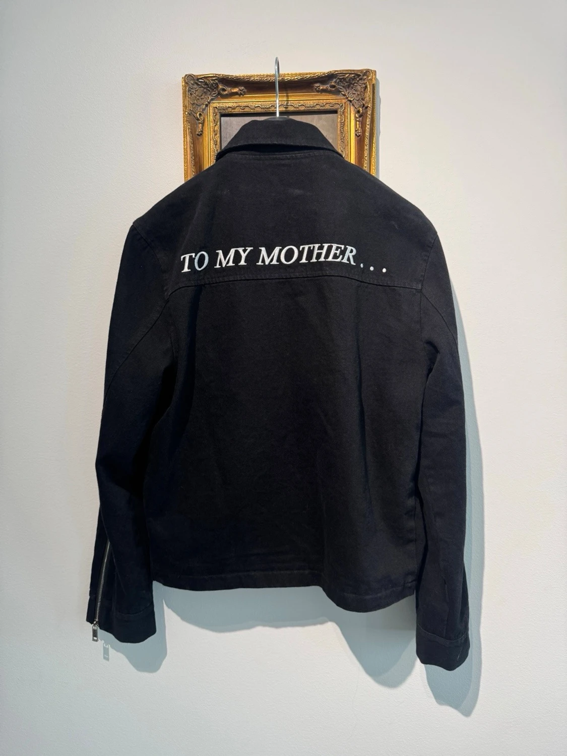 Svart jeansjacka från Enfants Riches Déprimés