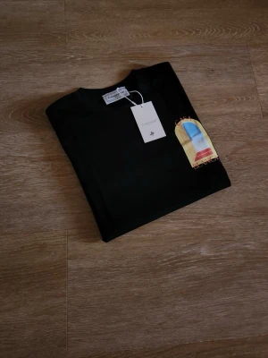 Svart t-shirt - Snygg svart t-shirt 