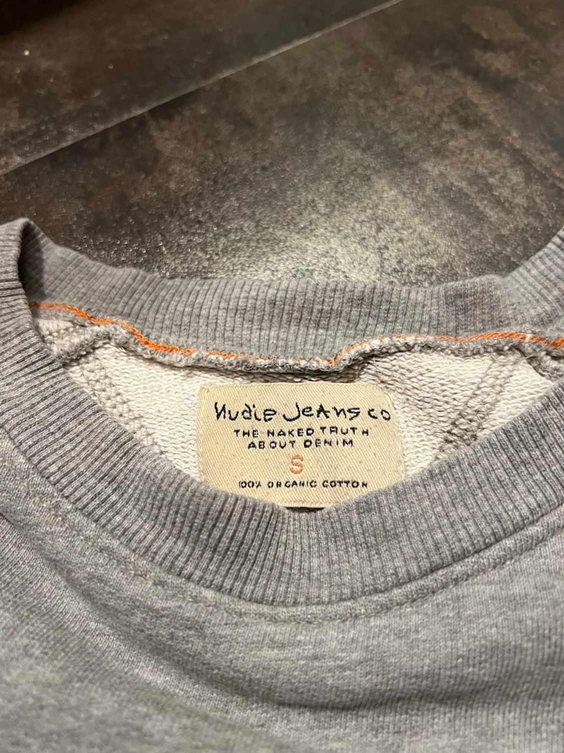 Grå sweatshirt från Nudie Jeans - 4