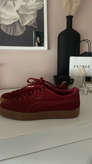 Skor från puma - Några skor från Puma i mörkröd har använt 2 gånger❤️