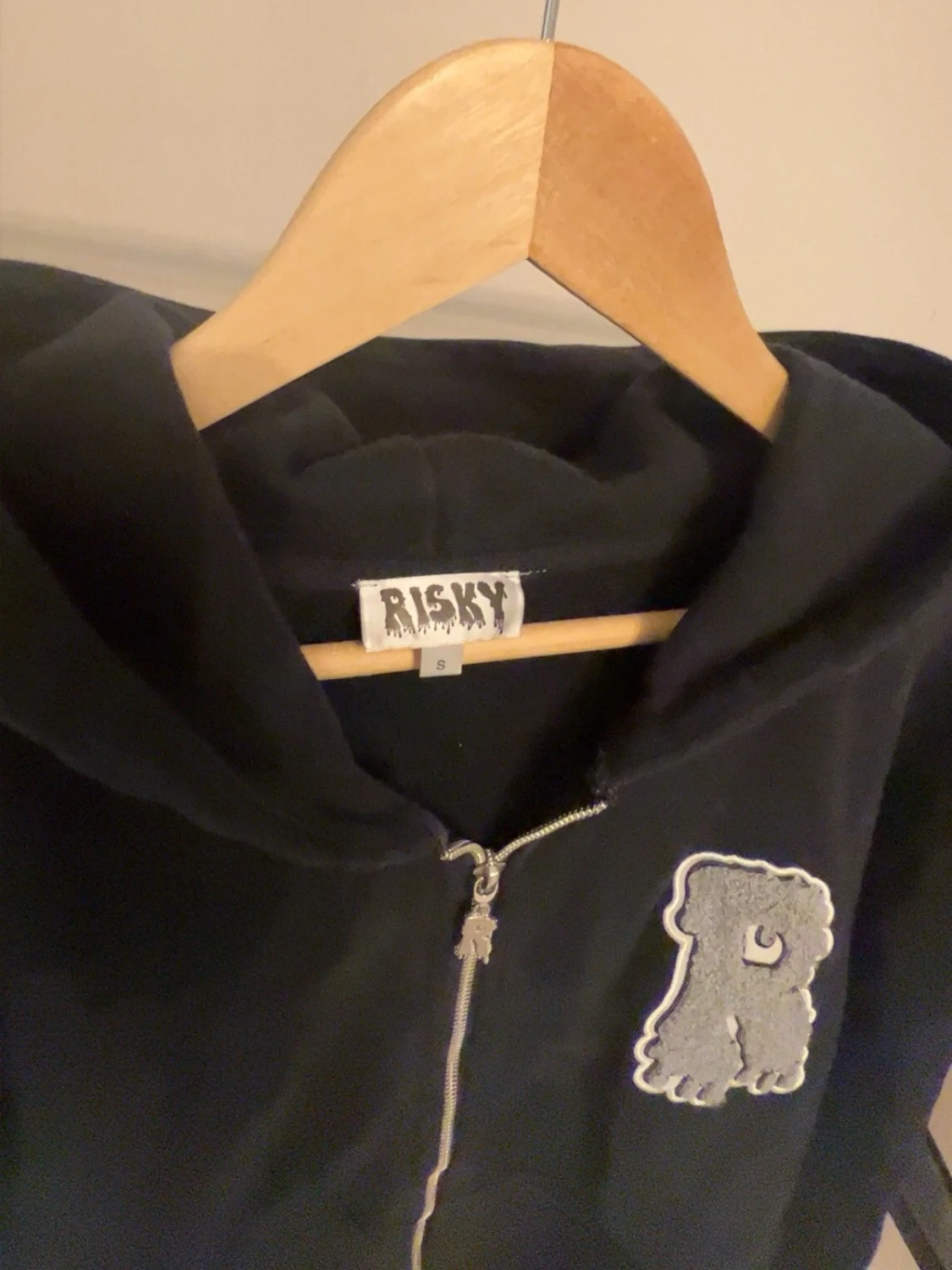 Risky Hoodie – Storlek S - 1