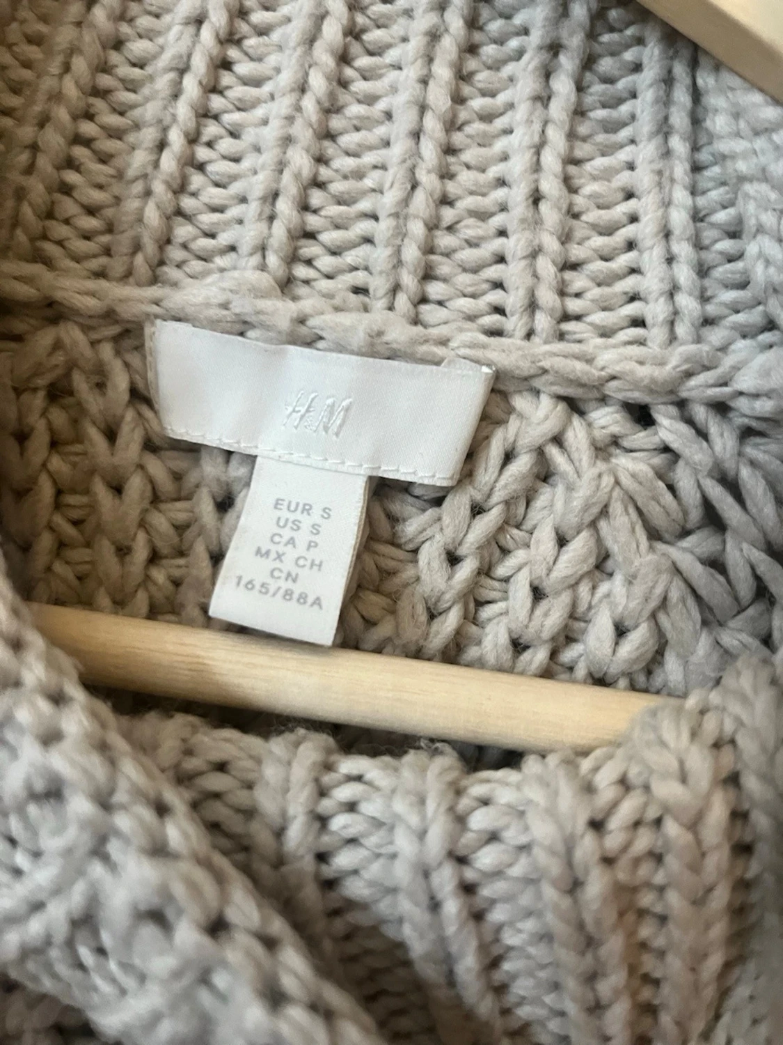 Beige stickad polotröja  - 2