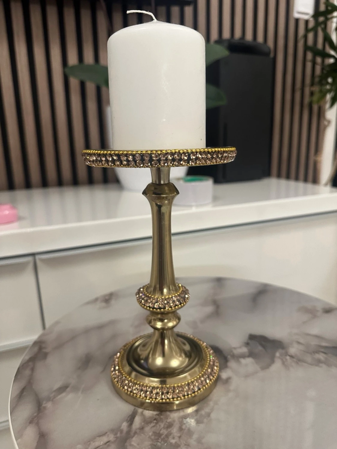 Guldig väst med paljettdetaljer - 3