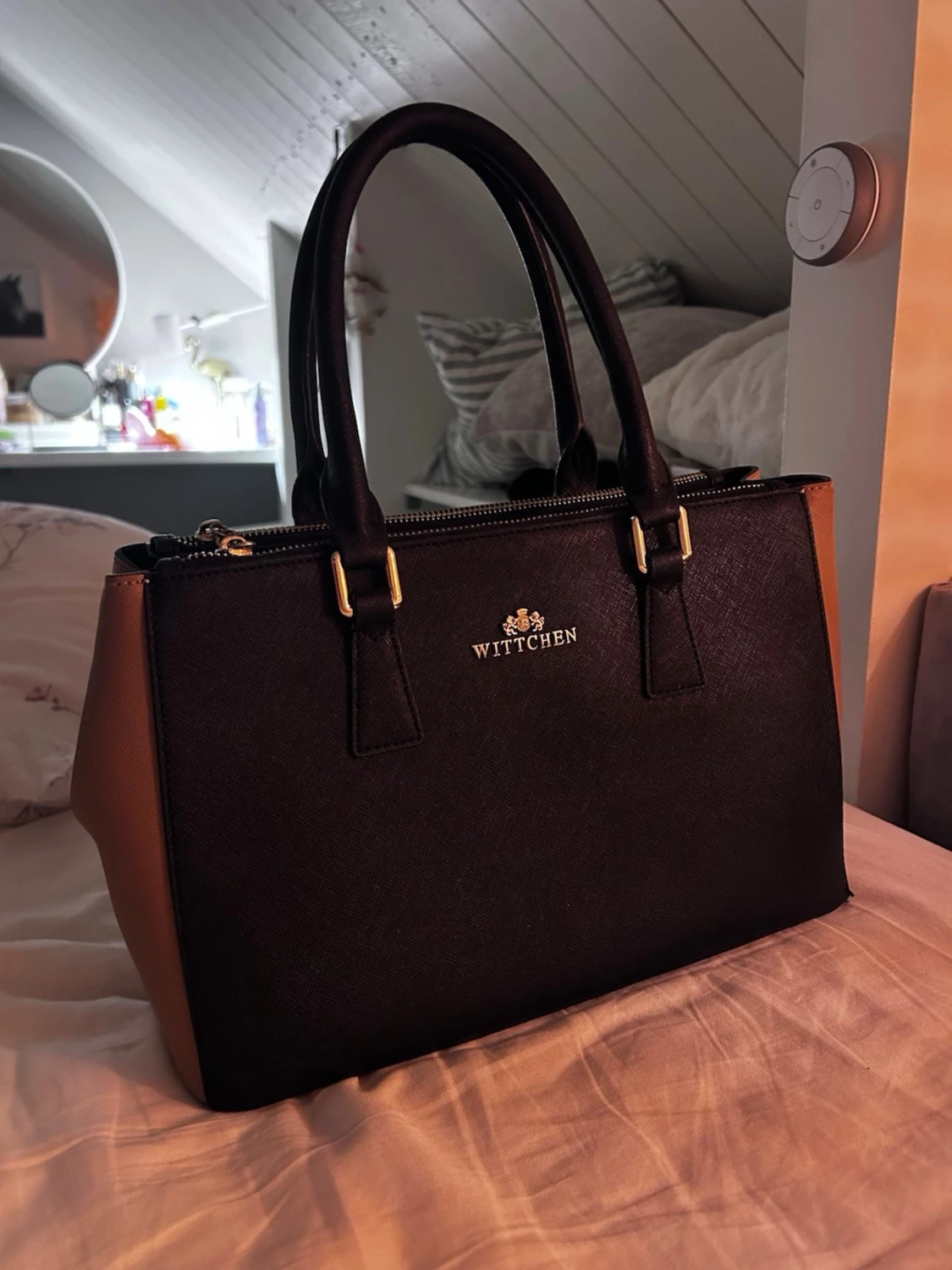 Svart handväska från Wittchen - 1