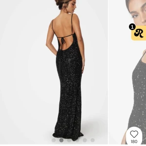 Balklänning - Jättefin svart balklänning, nyskick och super stretchig i materialet. Sitter perfekt i längd på mig som är 160