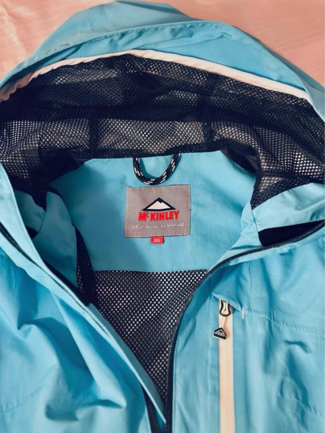 Ljusblå vindjacka från McKinley S
