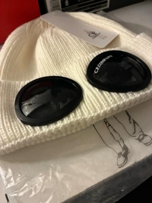 Vit C.P. Company Mössa - Helt ny One size