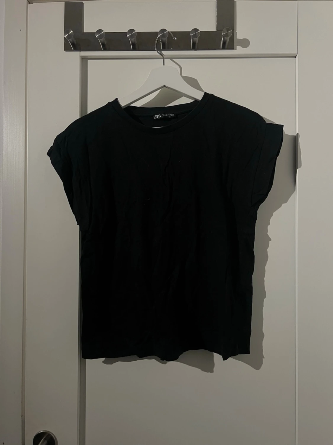 Svart t-shirt från Zara, storlek S