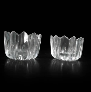 Så fina skålar Ores fors kosta Boda jättefint skick  - 🫶🌺Två FINA Glas skålar TULPAN SKÅLAR I GLAS Orefors kosta Boda. Kontakta mig innan köp! Plick ej nödvändigt , dessa hämtas en sön eller skickas med Schrnkern.  🫶🌺☀️. 