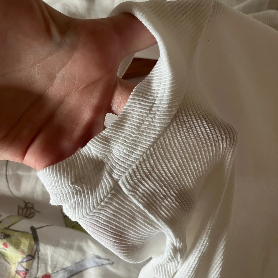 Vit ribbad t-shirt från Weekday - 1