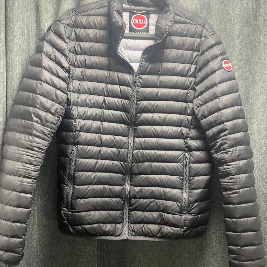 Svart pufferjacka från Colmar