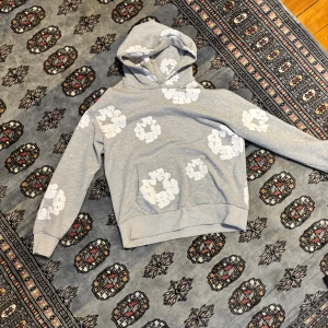 Grå Denim Tears hoodie - Grå hoodie från Denim Tears size S, Jättebra skick