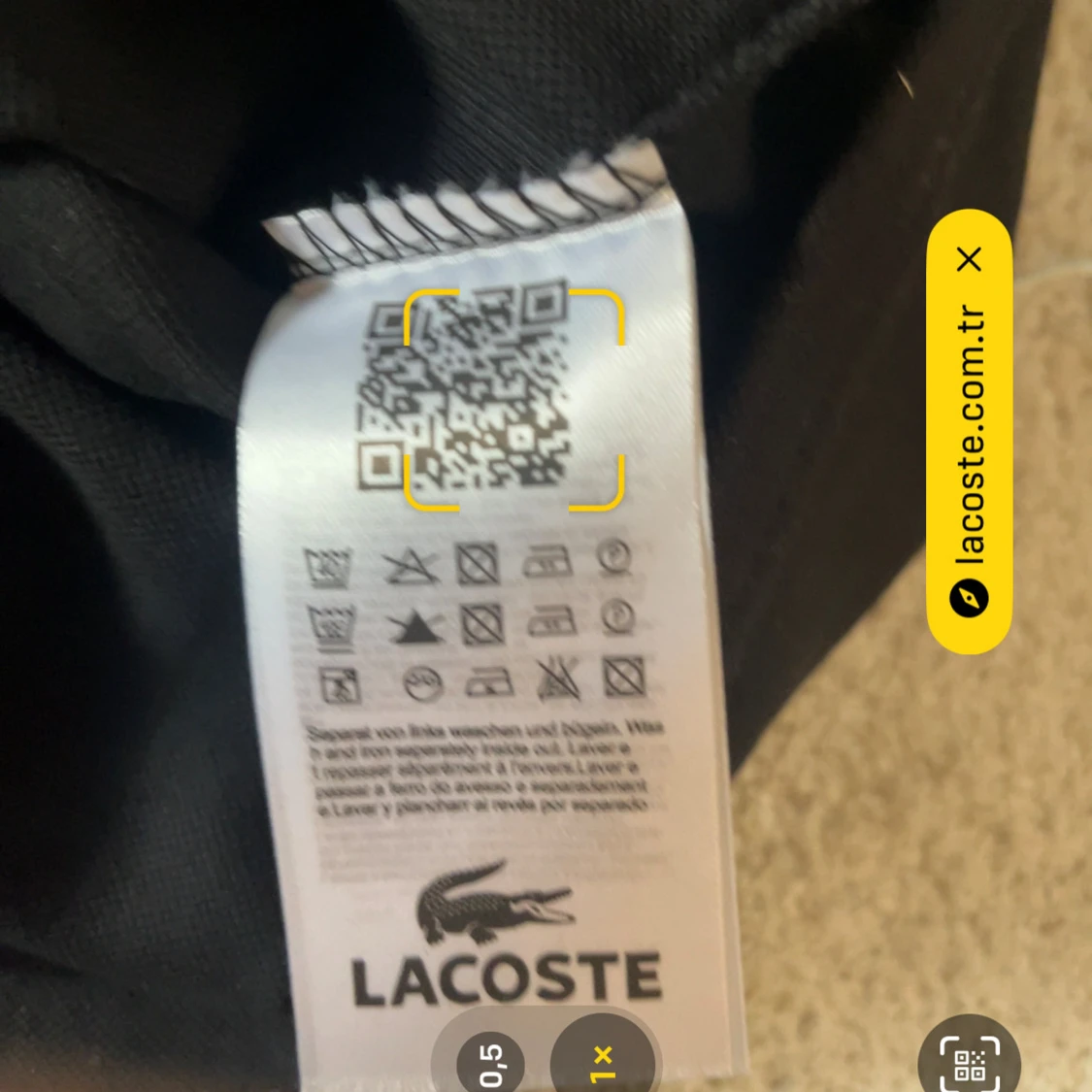 Svart och röd pikétröja Lacoste L - 3