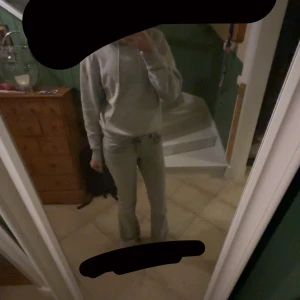 Grå jeans från Perfect Jeans, stl 36 - Snygga grå jeans från Perfect Jeans i storlek 36. Väldigt bra skick.