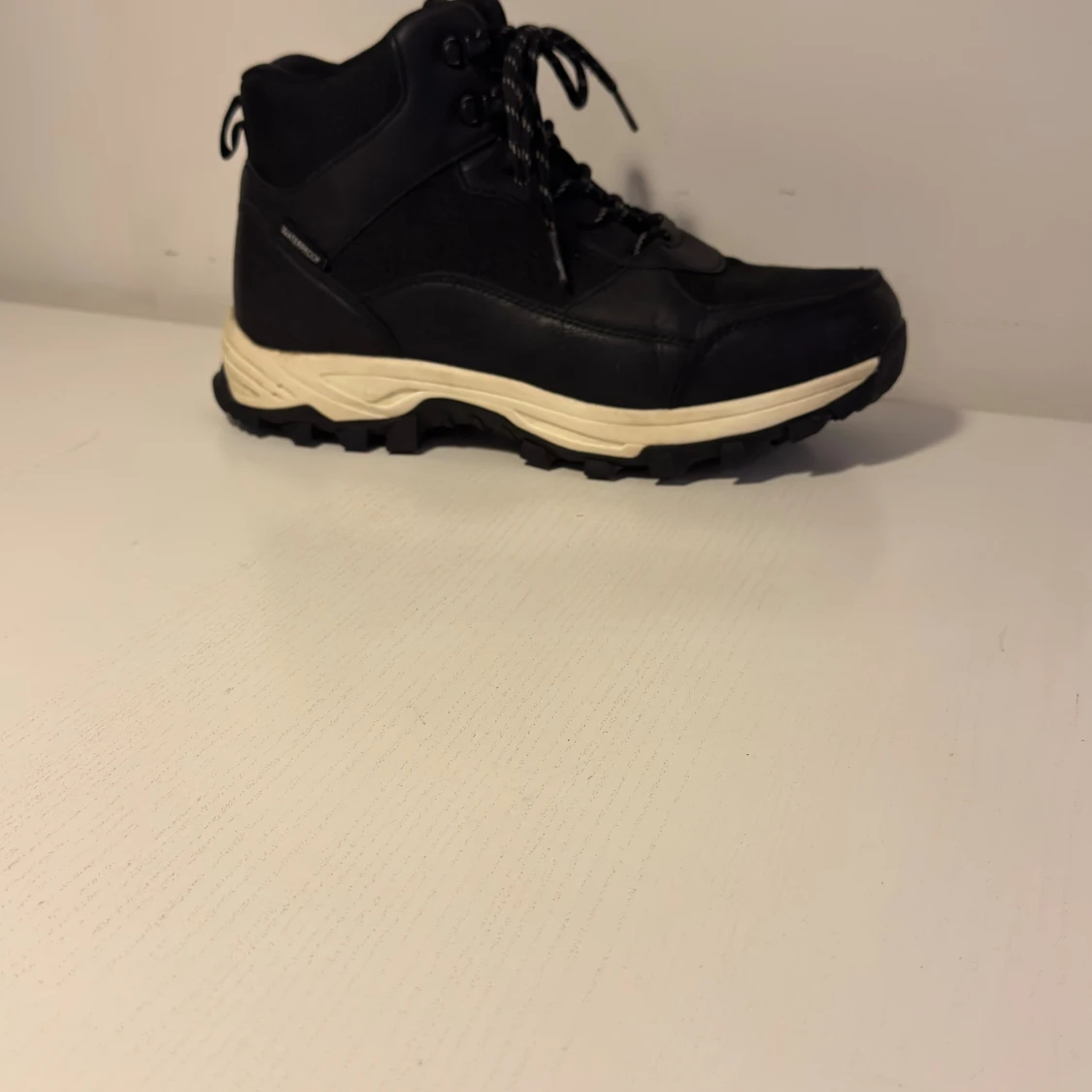 Svarta kängor med grov sula - 3