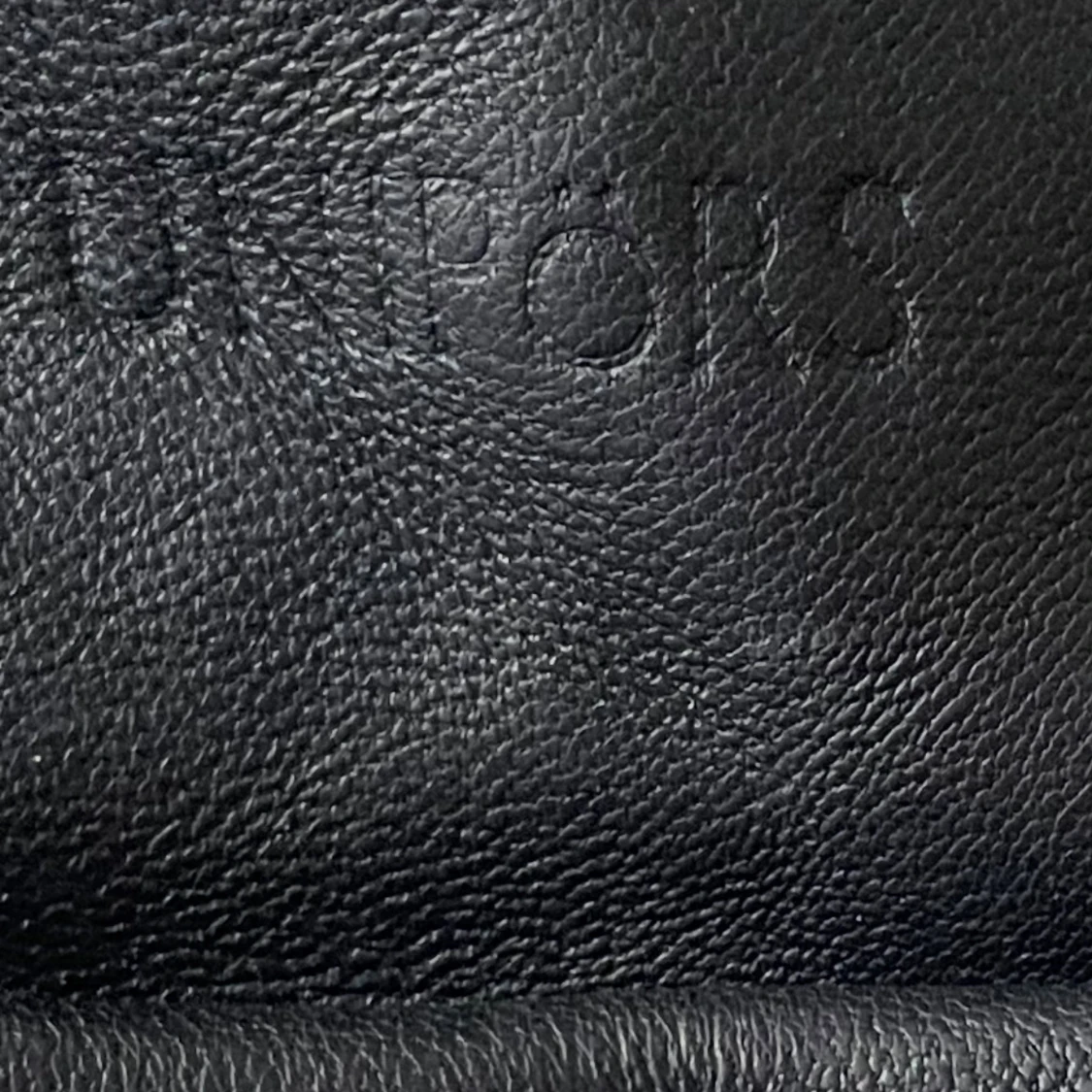 Svart axelväska i skinn från Unipörs - 2