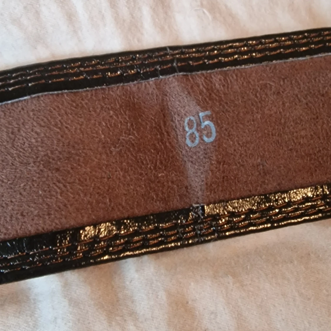 Brett brunt skärp med rund spänne - 2