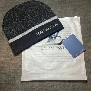 Louis V mössa - Helt ny Louis V mössa