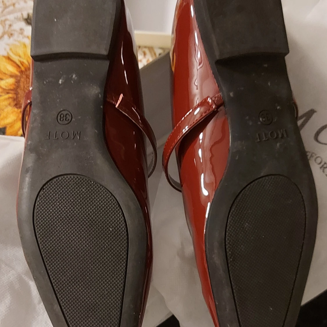 Vinröda lackade ballerinaskor, Mary Jane skor - 3