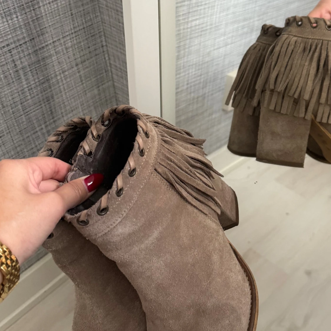 Beige mockaboots med fransar - 4