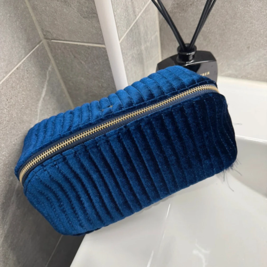 Blå quiltad necessär  - 1