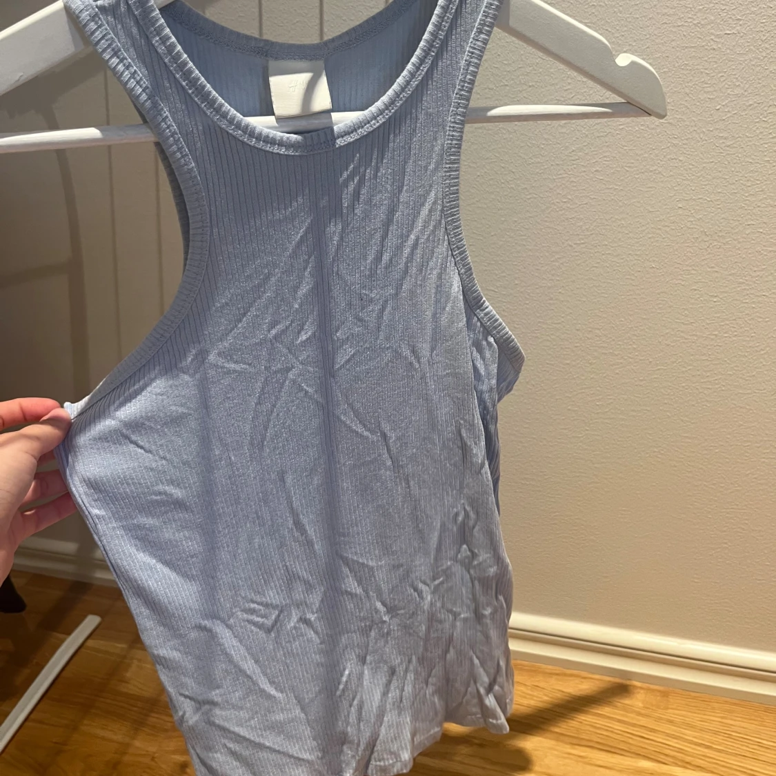 Ljusblå ribbad linnetopp H&M - 1