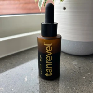 Tanrevel drops - Synd på bilden hur mycket som använts, därav priset :)