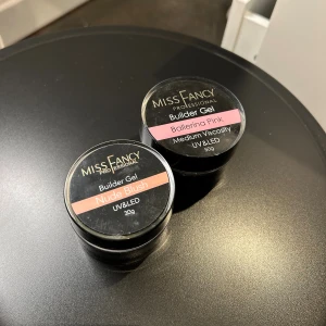 Missfancy gelér  - INNEHÅLLER TPO! Säljer då jag gör på andra❤️Tpo får endast användas på privat bruk , alltså inte på andra ❣️😽 Har använts fåtal gånger så är som ny ! Ballerina pink = 200kr , Nude blush = 150kr , Båda tillsammans = 300kr