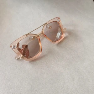 Solglasögon - Fina solglasögon!🩷