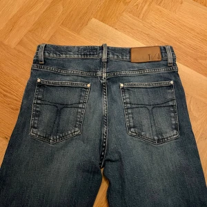 Tiger of Sweden jeans - Säljer ett par tiger of Sweden jeans i bra skick! Storlek 31/32 ungefär. Kom gärna med frågor! Pris går diskutera!