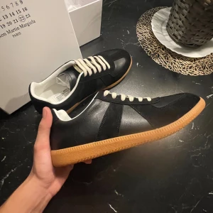 Maison margiela gats - Svarta maison margiela gats, storlek 43. Skriv om du har frågor👌