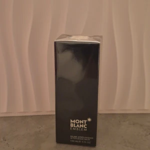 Mont Blanc After Shave Balm 150ml - Inköpt på flygplats för att sluta upp som hyllvärmare hemma hos mig. Perfekt julklapp eller present till någon du tycker om 😃